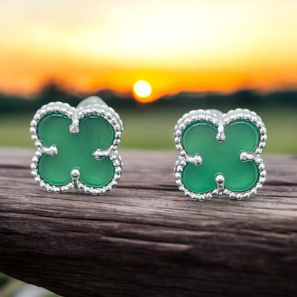 None Jewelry - Green Flower Stud Earrings 925 Sterling Silver Screw Back Posts
